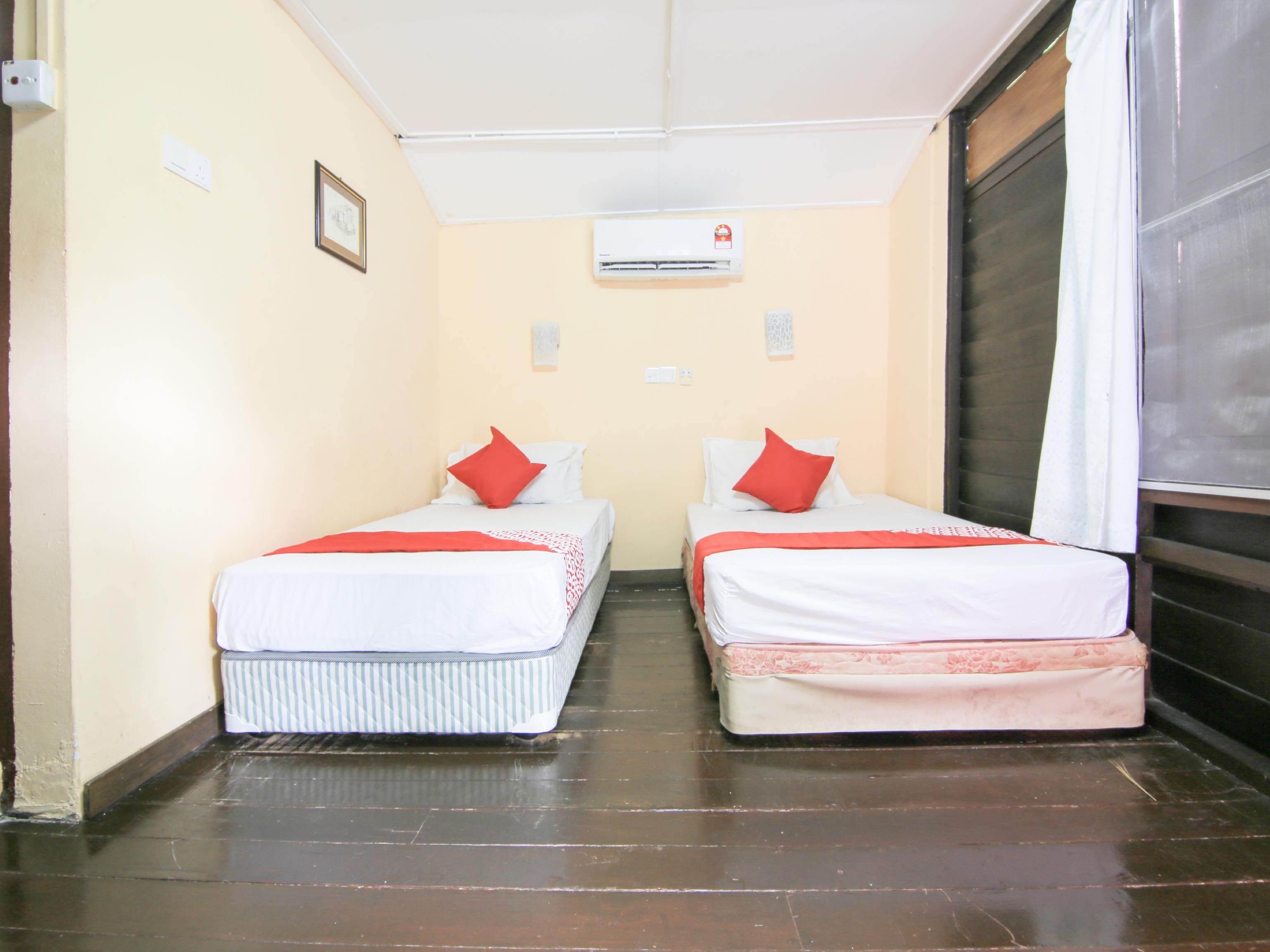 קמפונג טלוק ניפה Ombak Inn Chalet מראה חיצוני תמונה