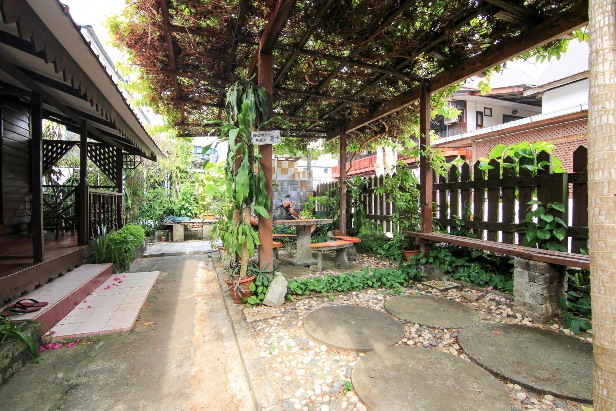 קמפונג טלוק ניפה Ombak Inn Chalet מראה חיצוני תמונה
