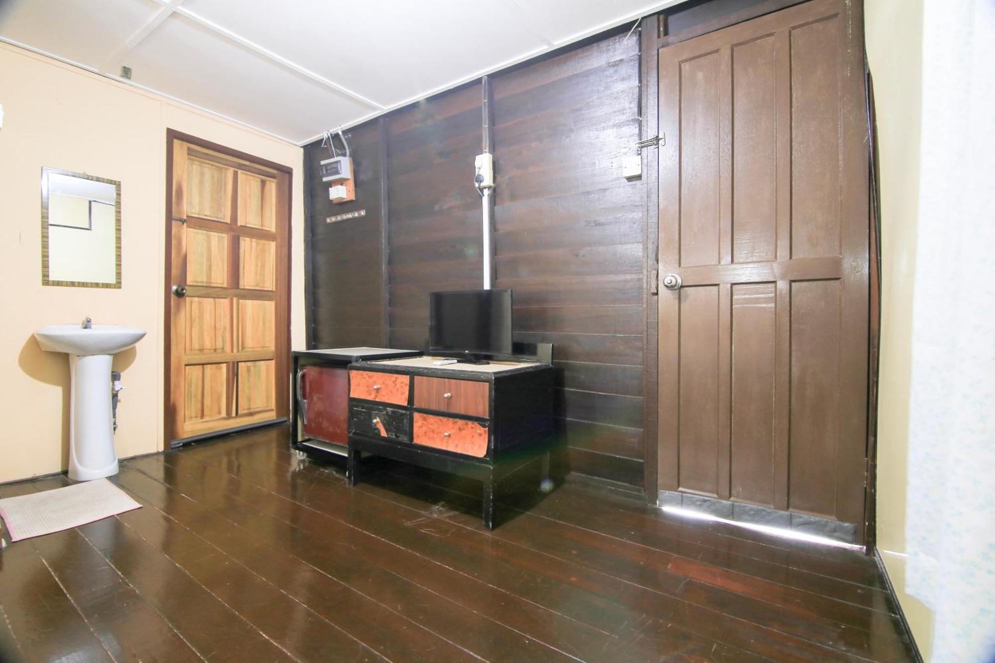 קמפונג טלוק ניפה Ombak Inn Chalet מראה חיצוני תמונה