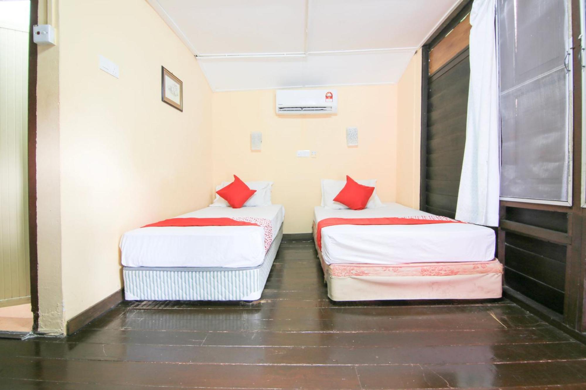 קמפונג טלוק ניפה Ombak Inn Chalet מראה חיצוני תמונה