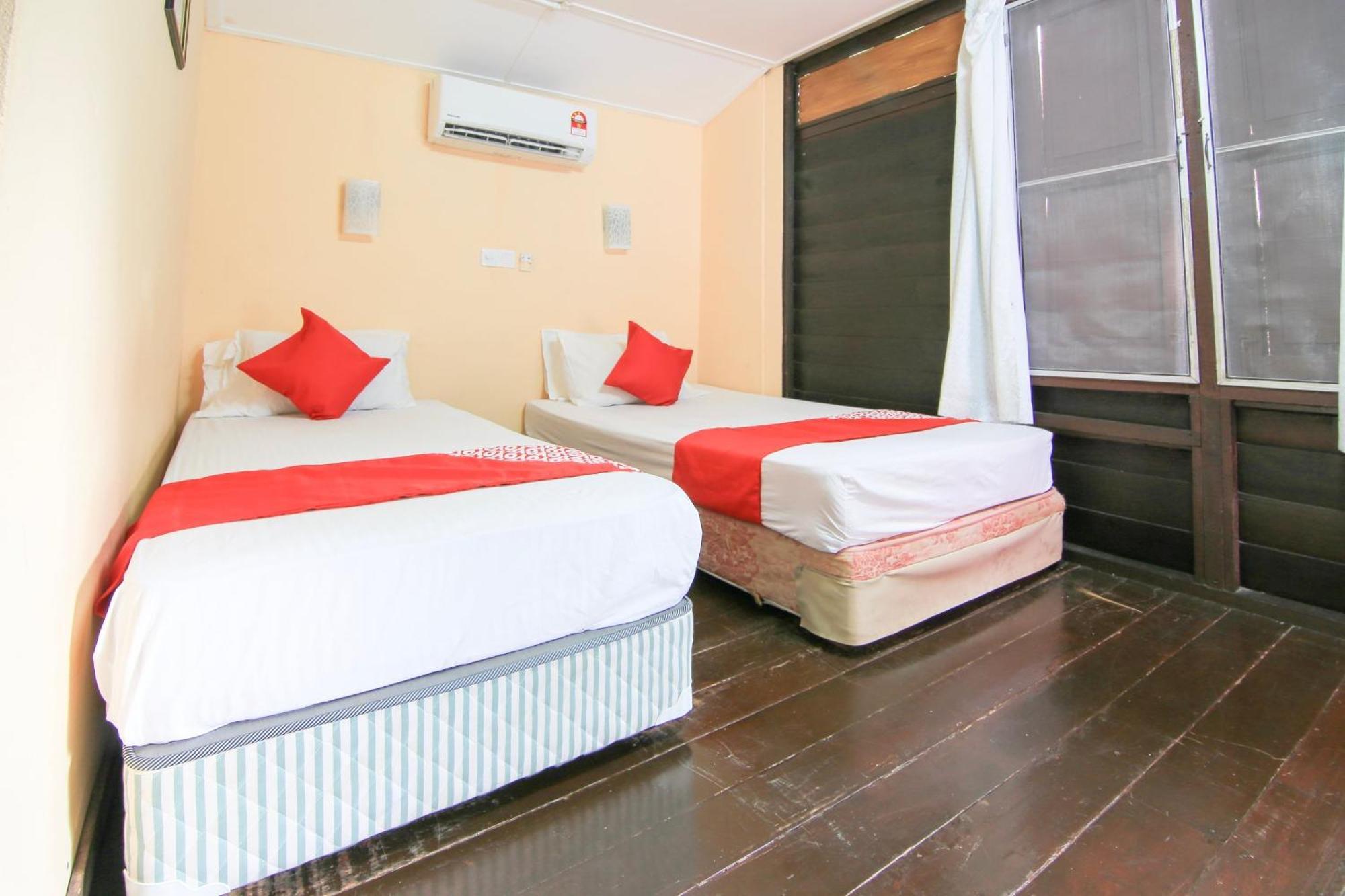קמפונג טלוק ניפה Ombak Inn Chalet מראה חיצוני תמונה