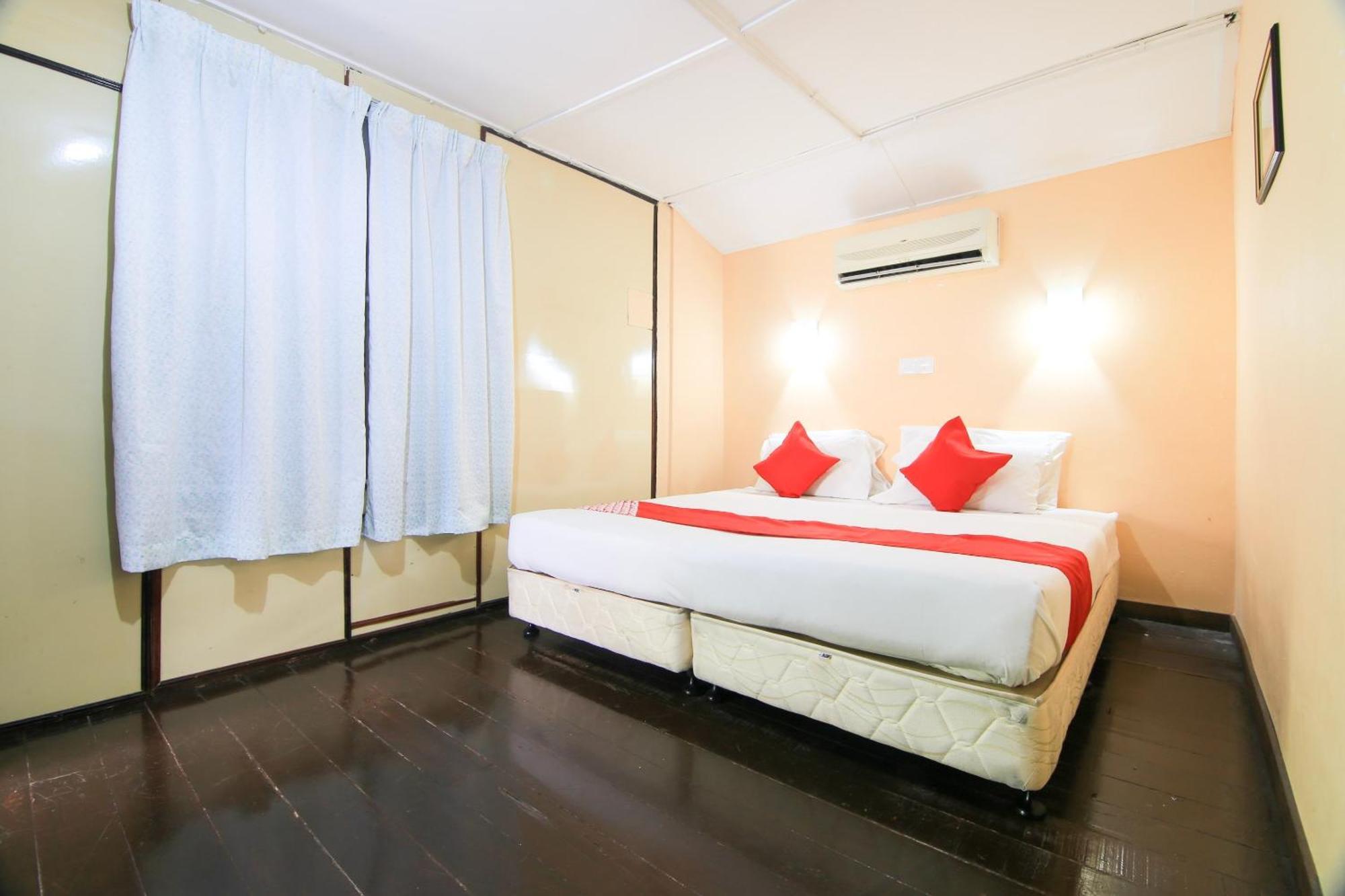 קמפונג טלוק ניפה Ombak Inn Chalet מראה חיצוני תמונה
