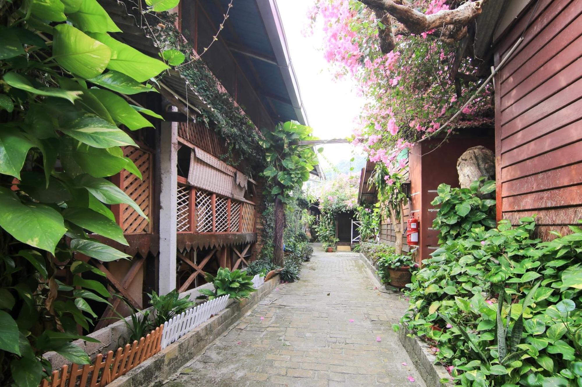 קמפונג טלוק ניפה Ombak Inn Chalet מראה חיצוני תמונה
